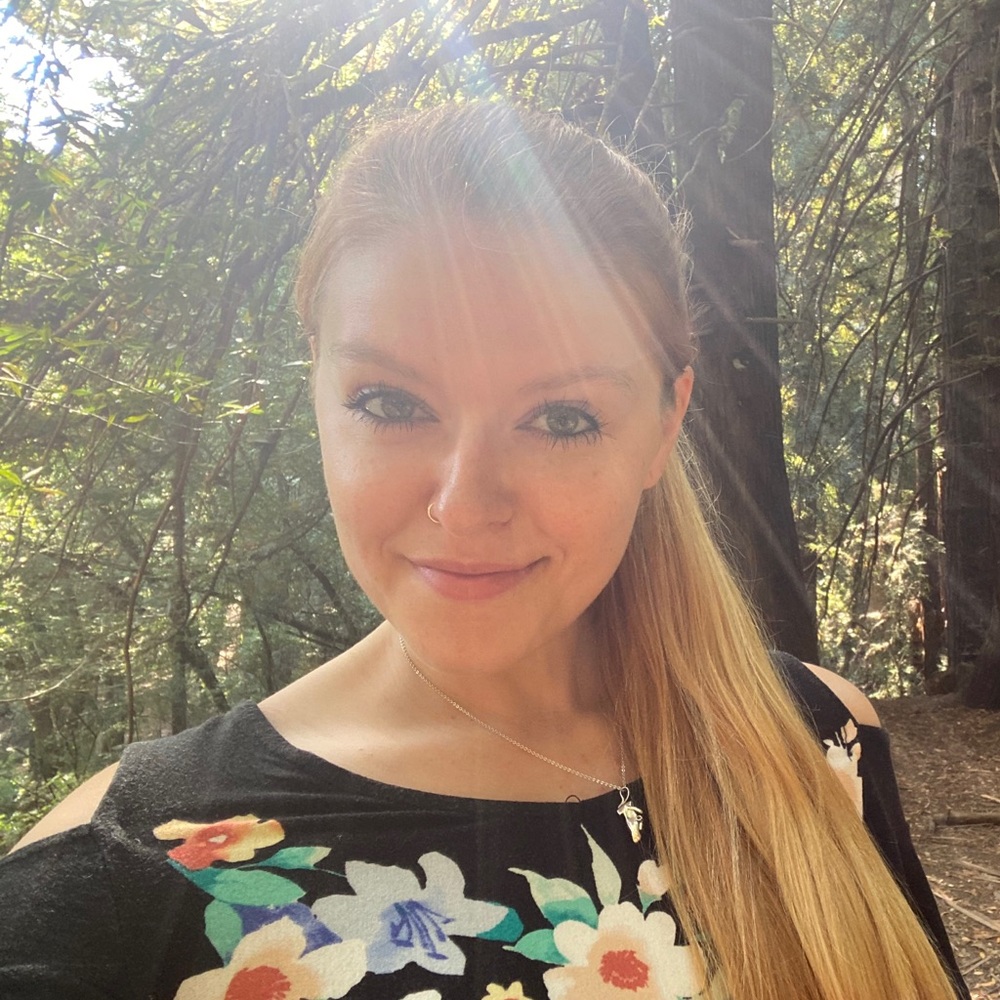 Meet your Posher, Holly